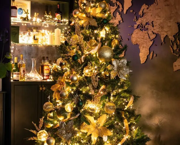 Commercial Christmas Decorators Gloucestershire Christmas Decorators hotel Commercial Christmas decorators