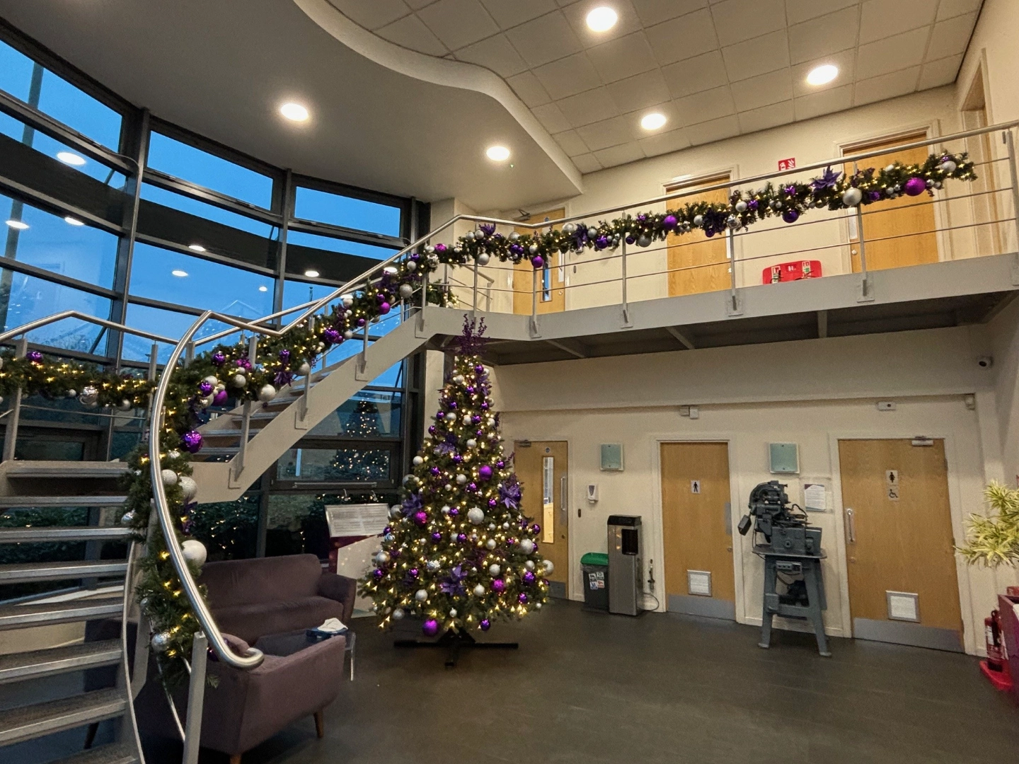 Commercial Christmas Decorators Gloucestershire Christmas Decorators Commercial Christmas decorators office